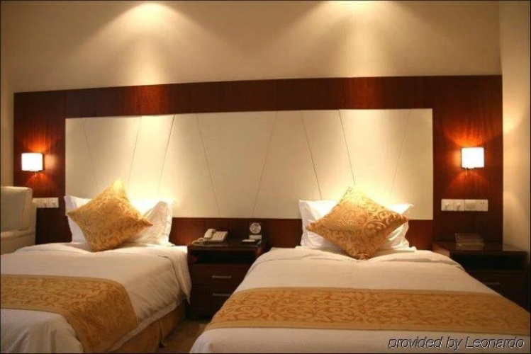 Lake View Garden Hotel