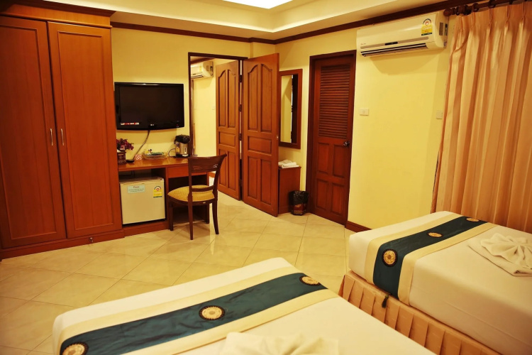 Baan SS Karon