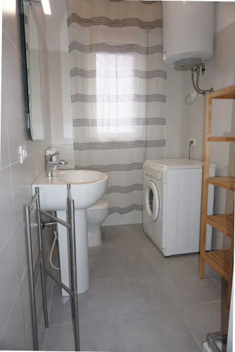 Nice Apartment for Five People Near the sea - By Beahost Rentals