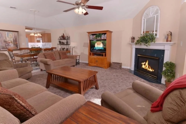 Whispering Pines 653