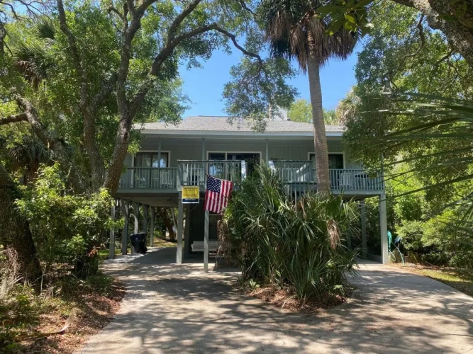 4 Bedrooms Cottage