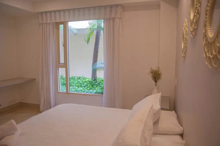 San Diego 974 Suites