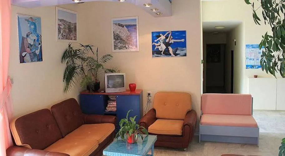 Saint Trope Studios