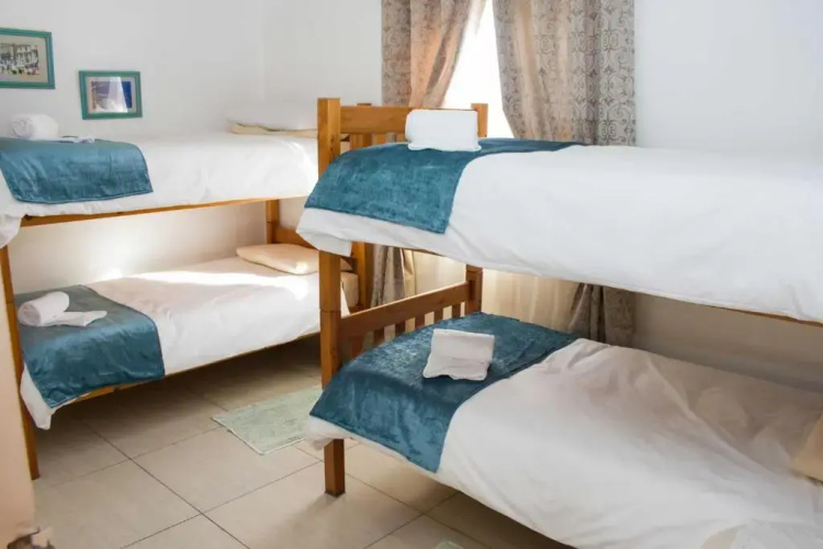 De Helling Self Catering