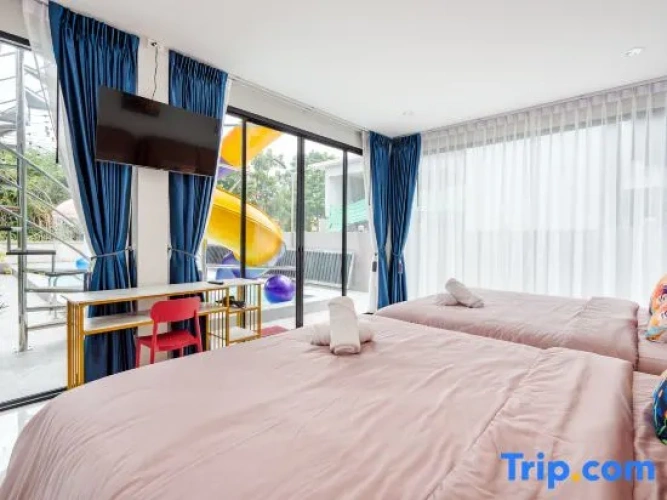 2 Bedrooms Villa