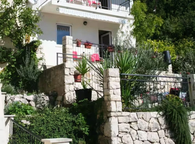 1 Bedroom Apartment with balcony and with sea view