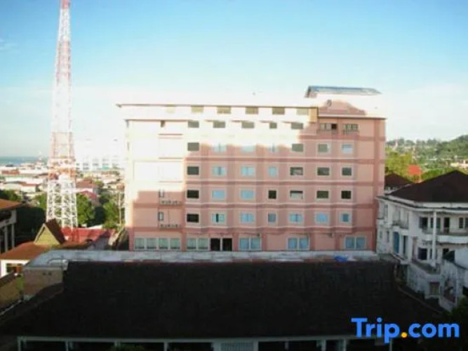 Hotel Mega LestariOver view