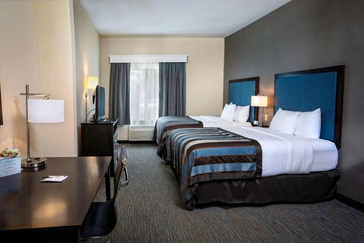 Standard Quadruple room