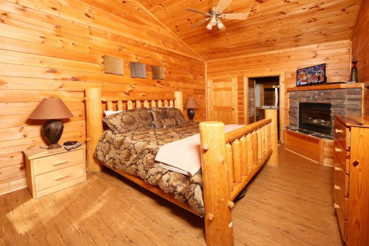 Big Pine Lodge - Six Bedroom Cabin