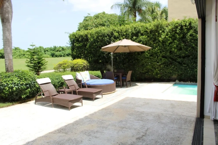 Family Villa with courtyard view