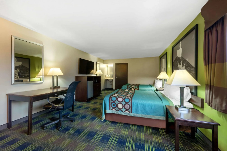 South Ridge Inn