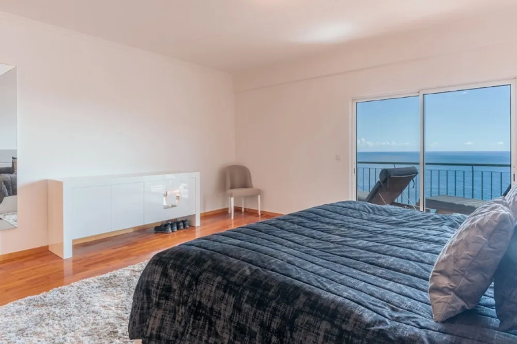 Stunning Apartment with sea view