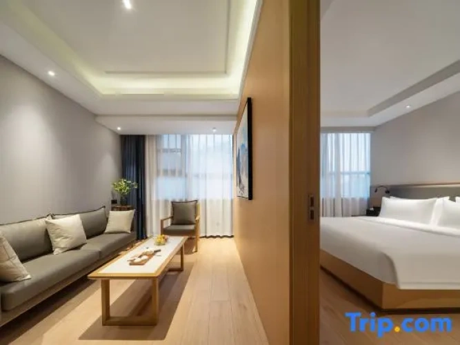 Deluxe Double Suite