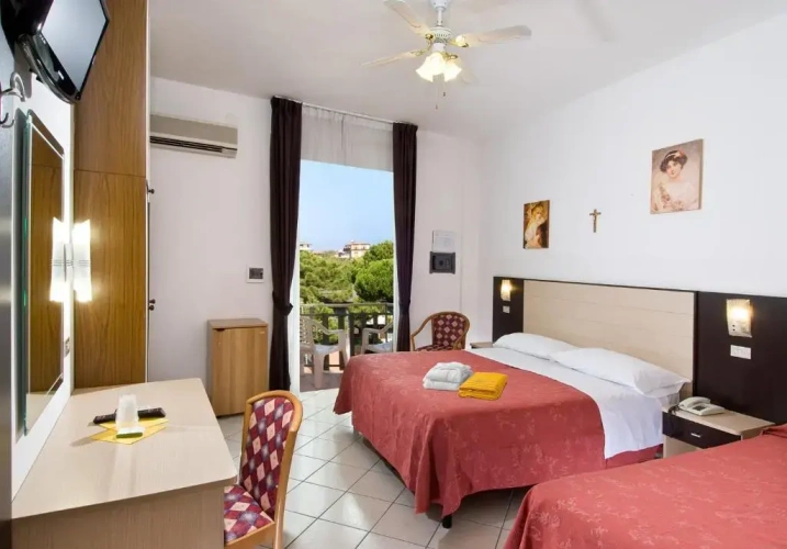 Standard Quadruple room