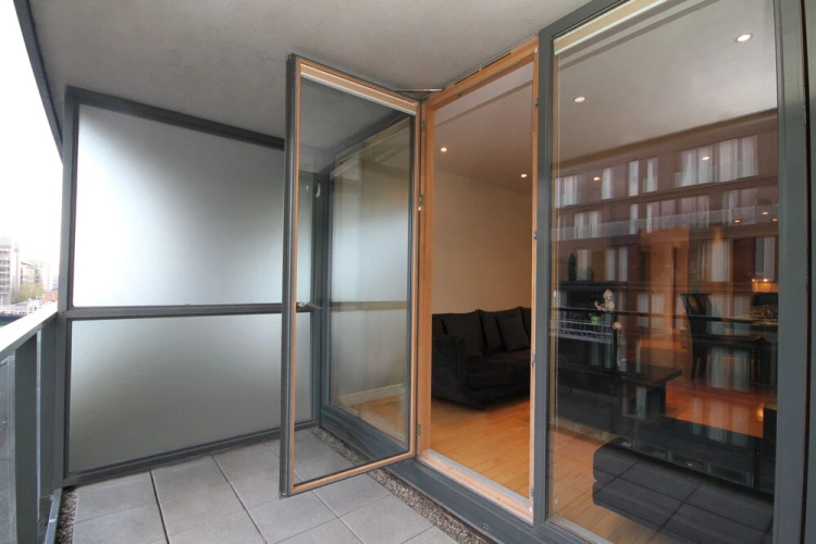 Forbes Street Luxury Apt