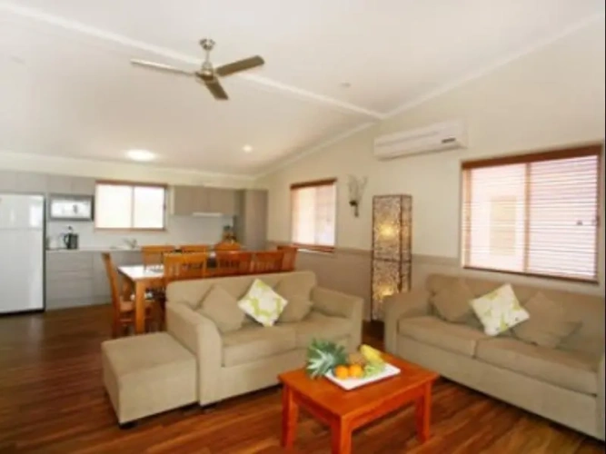 2 Bedrooms Villa with balcony