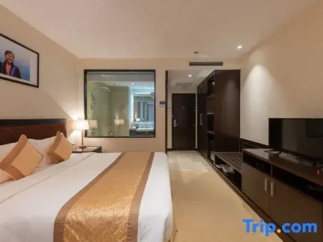 Deluxe room with balcony