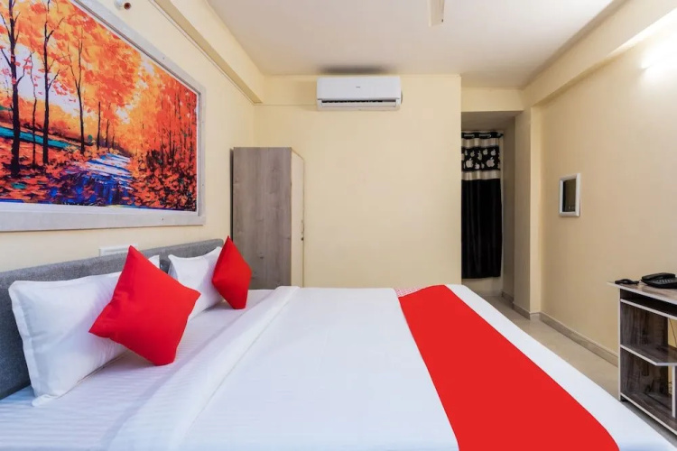 OYO 30478 Hotel 24X7