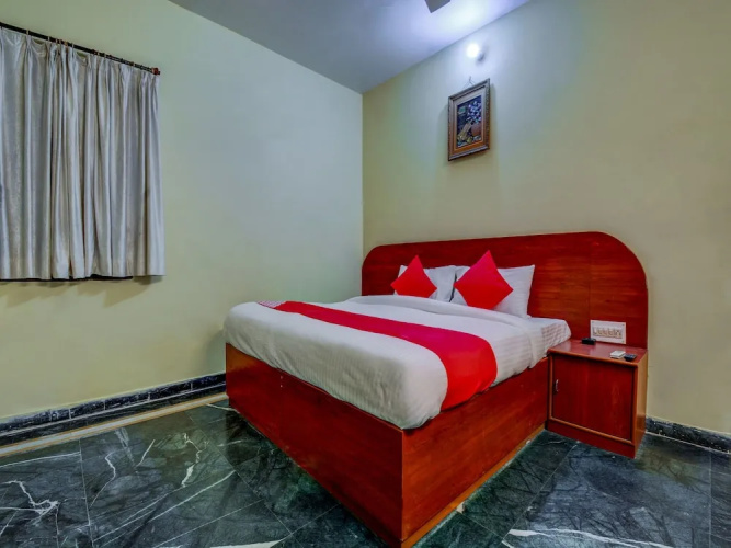 Collection O 18320 Hotel Utsav
