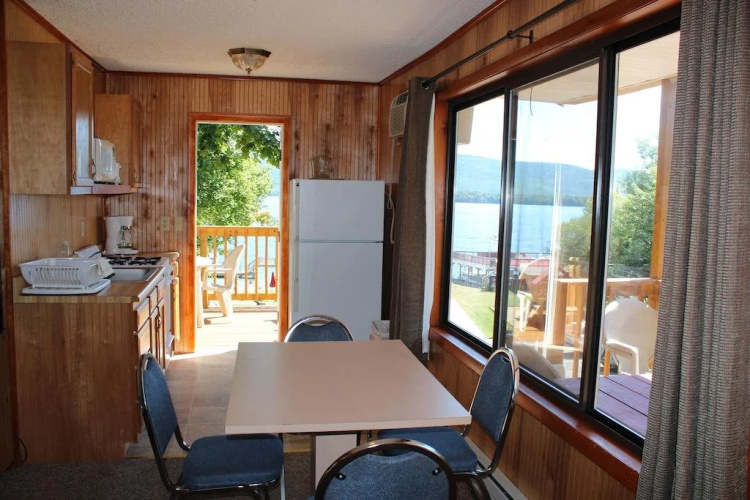 Flamingo Resort-Lake George