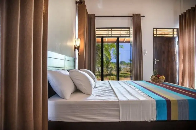 Economy Double Cottage with lake view
