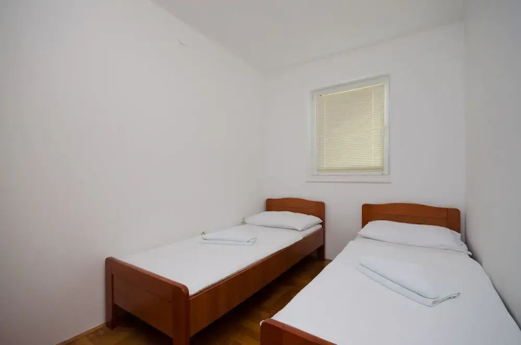 Apartments Dunja Malinska