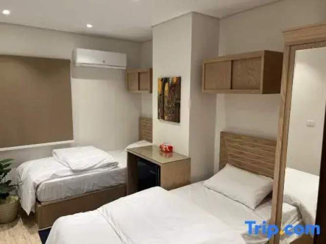 Transit64 Hotel