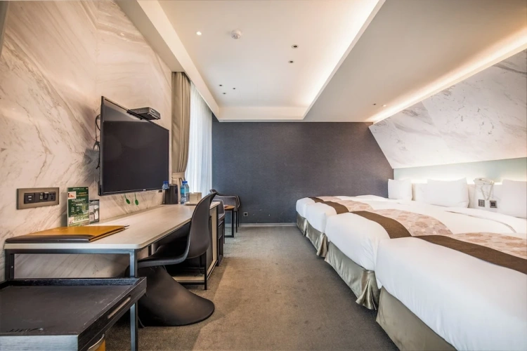 Deluxe Quadruple room