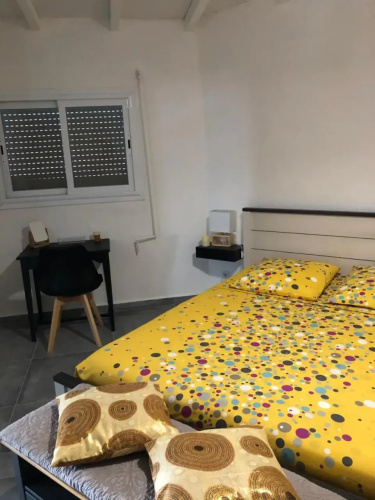 Belcourt1-lit queen size