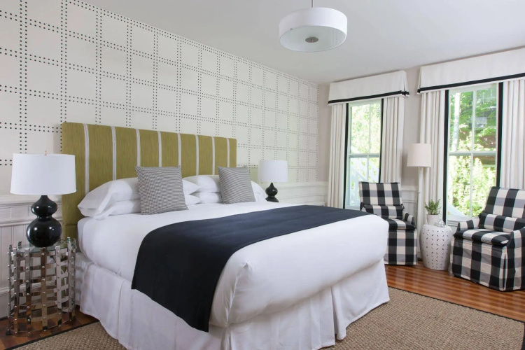 76 Main Ink Press Hotel