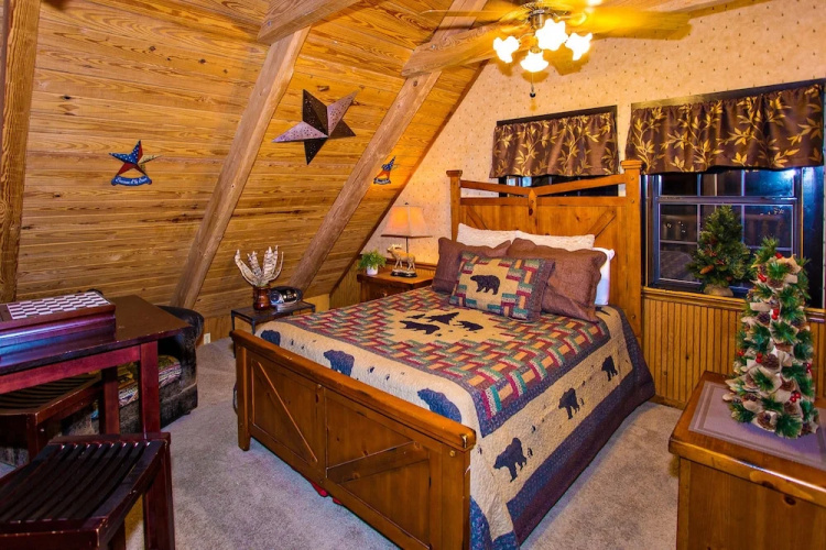 Eagle's View - 1 Br cabin by RedAwning
