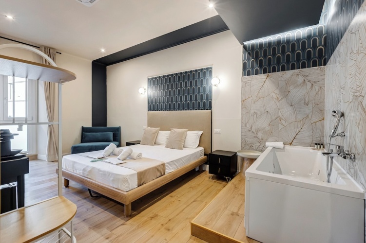 Standard Triple room
