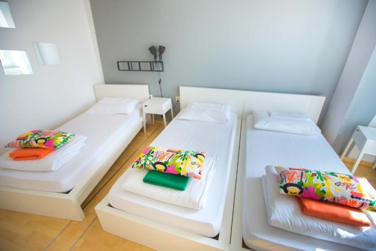 Standard Triple room