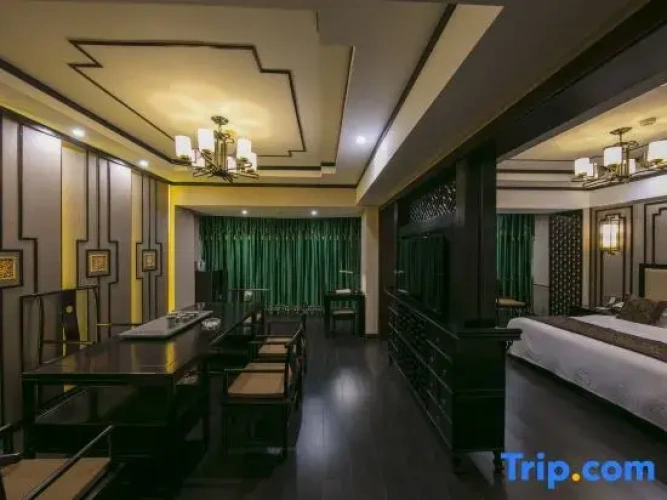 Deluxe Double Suite