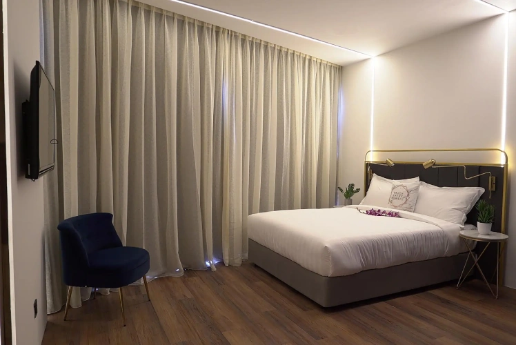 Standard Double room with city view