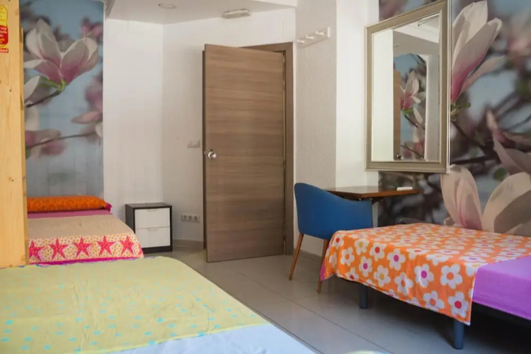 Hostel Ideal Badal