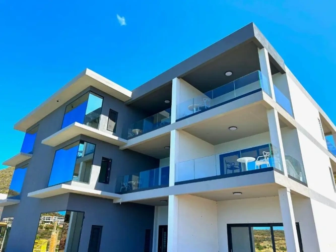 Apartment with sea view