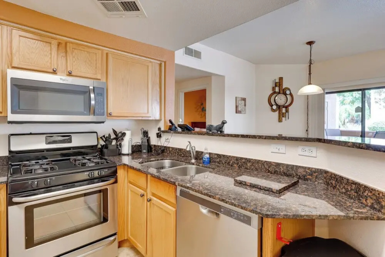 Communal Pool: Sunny First-floor Condo in Phoenix