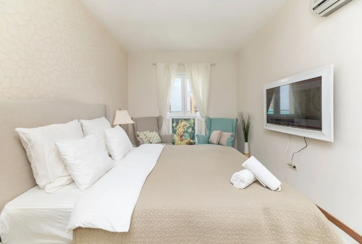 2 Bedrooms Deluxe Apartment with balcony and with pool view