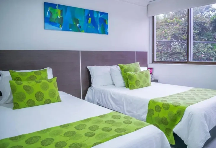 Standard Triple room