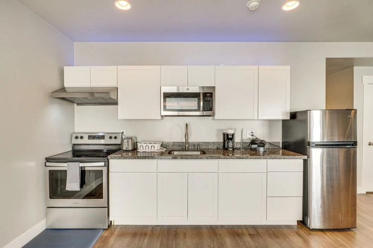 2 Bedrooms Apartment