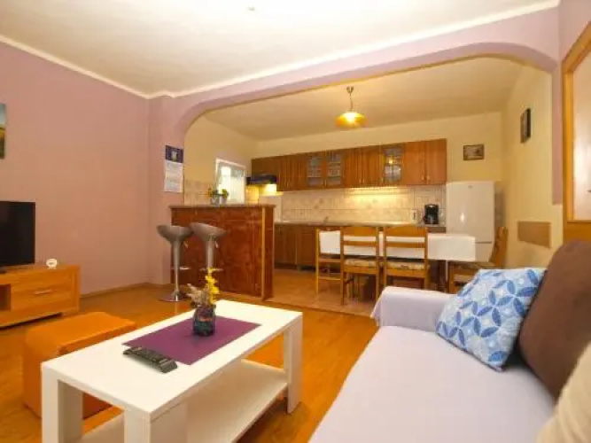 Apartment Josip 1649