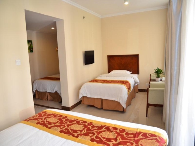 Standard Triple room