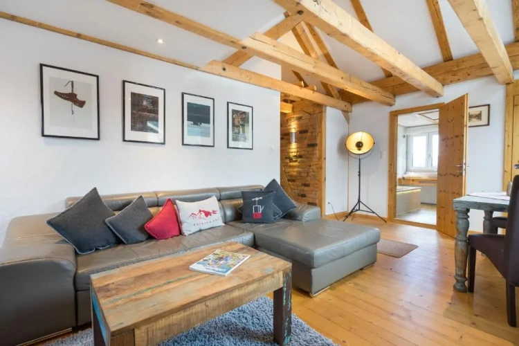 2 Bedrooms Apartment