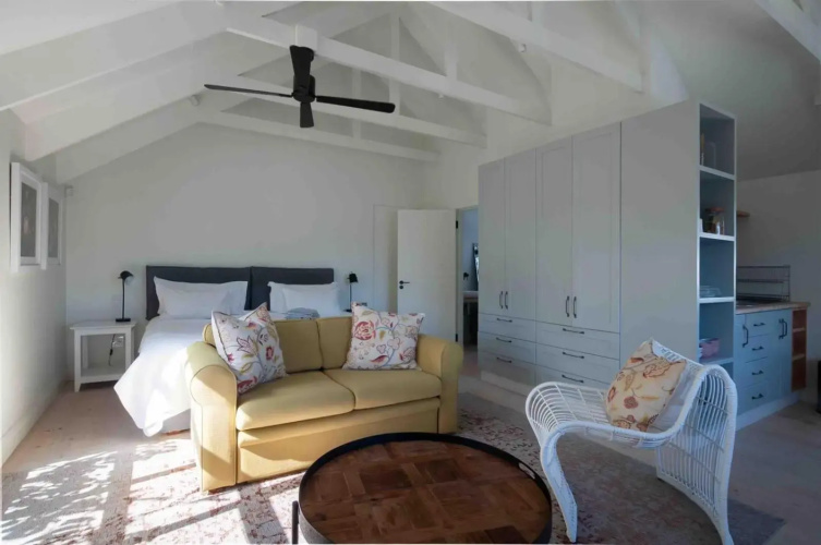 African Flame Apartment
