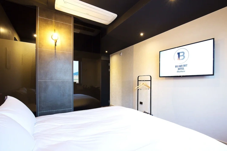 Deluxe Double room with city view