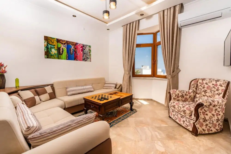 Great Flat 300 m to Beach With Shared Pool in Kas