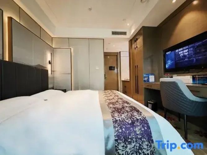 Standard Double room with view
