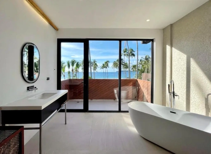 Suite with ocean view