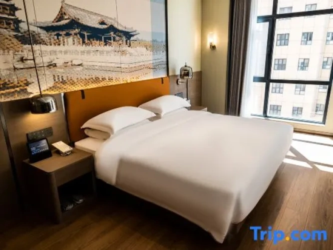 Standard Double room with city view